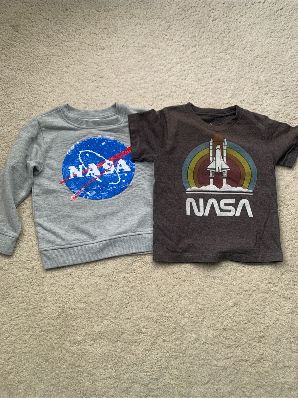 NASA Kids' Graphic Tee and Sweatshirt Set - Rocket Space Shuttle 4T